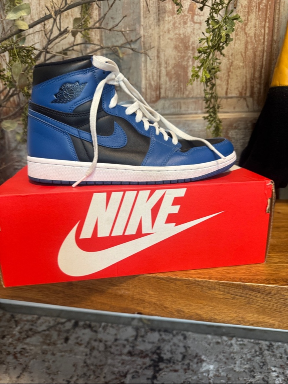 Air Jordan 1 Retro High OG Dark Marina Blue - Men's Size 9 - Worn Once
